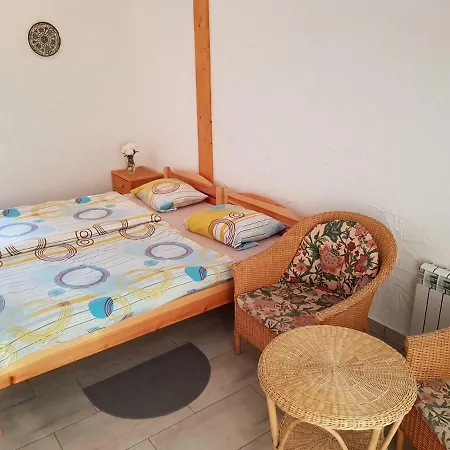 Maximilian Homestay